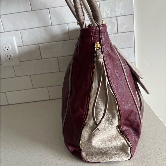Steve Madden Large Embossed Satchel Handbag Hobo Purse Burgundy and Beige - Picture 2 of 12